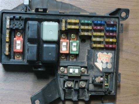 Find 1992 1993 Honda Accord Main Underhood Relay Fuse Box W Lid