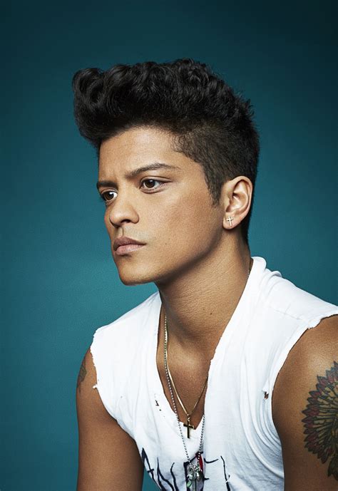 Bruno Mars Por Kai Z Feng Smart Hairstyles Square Face Hairstyles
