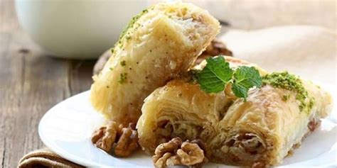 Ev baklavası nasıl yapılır Baklava tarifi Yeni Akit