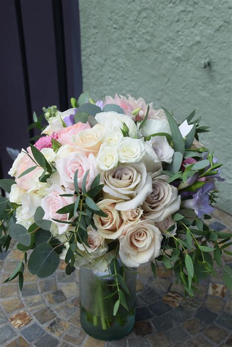 Valencia, mallorca, málaga, almería, alicante, torrevieja. mauve champagne bouquet. Park Florist | Flower delivery ...