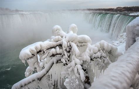 Niagara Falls Frozen Over Transforming Into A Real Life Ice Kingdom