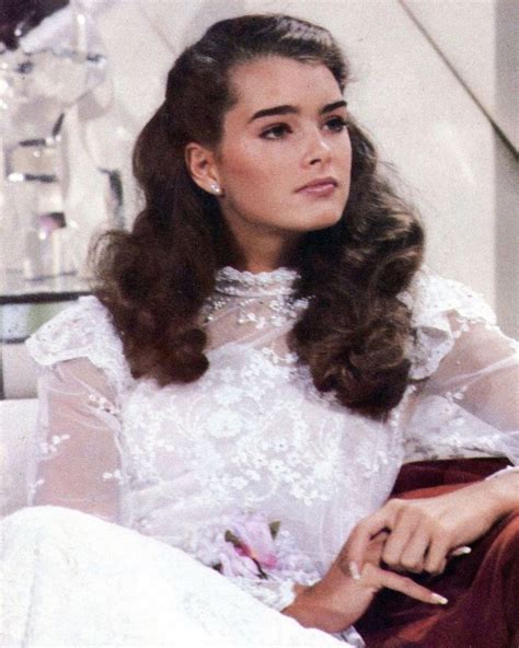 Brooke Shields Eyebrows 1980s Makeup And Hair Non Blondes 80s Girl