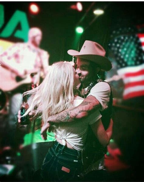 Yelawolf And Linsey Toole I Dont Know I Just Miss Fefe Anyhoo