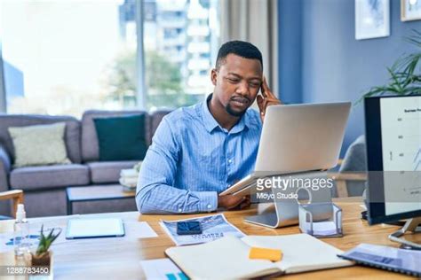 Bad Office Ergonomics Photos And Premium High Res Pictures Getty Images
