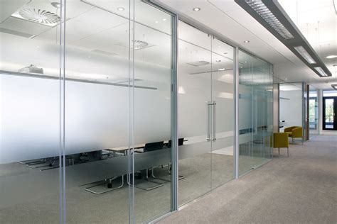 4 Reasons Frosted Glass Partitions Are Beneficial For Today’s Offices