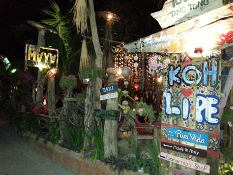 Koh Lipe Walking Street Thailand Life