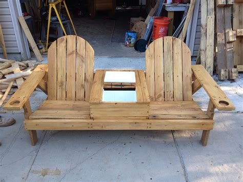 Wooden structures lounge chair never fail to impress with clean lines and elegant the design is called a tandem and a perfect combination of wood and steel. Pallet-wood bench with cooler. | Wooden lounge chair ...