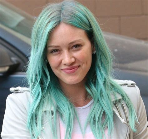 Hilary Duffs Turquoise Hair Color And Free 50 Tr Fit 4 Print Sneakers