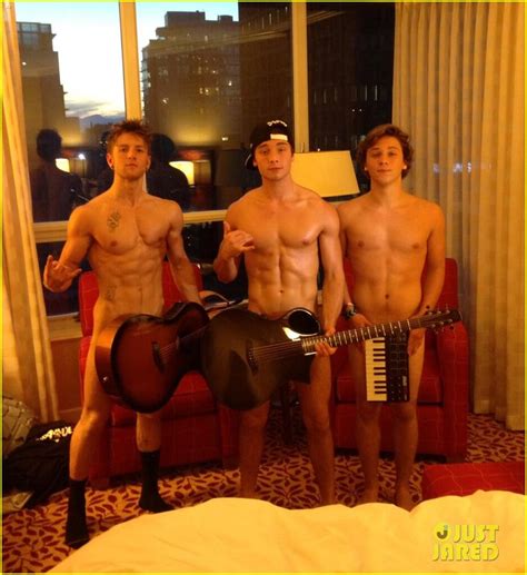 Justin Bieber S Nude Guitar Photo Spoofed By Emblem3 Photo 2931134