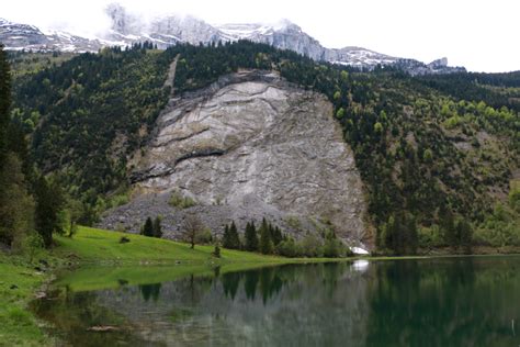 Näfels Obersee Lake Hike