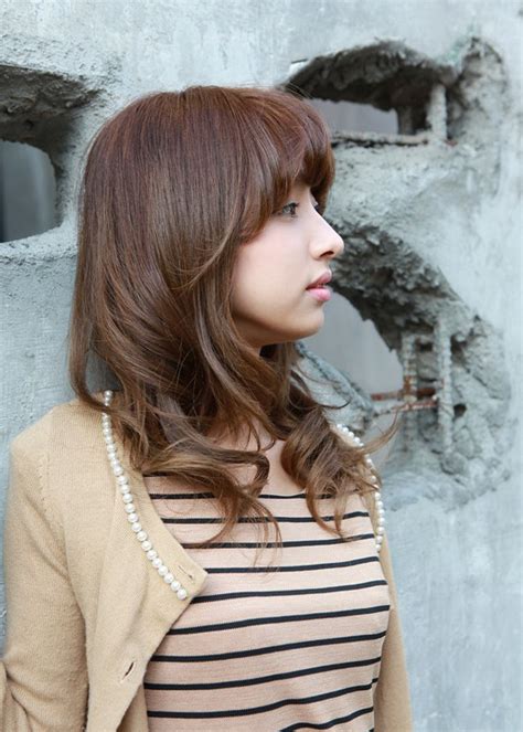 Maybe you would like to learn more about one of these? Asian Girls Shoulder Length Wavy Hairstyle with Full Bangs ...