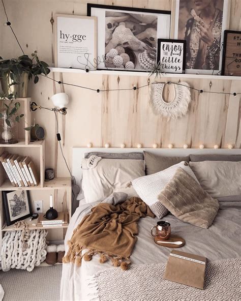 20 tips will help you improve the environment in your bedroom Shelfie Sunday... #badroom ...