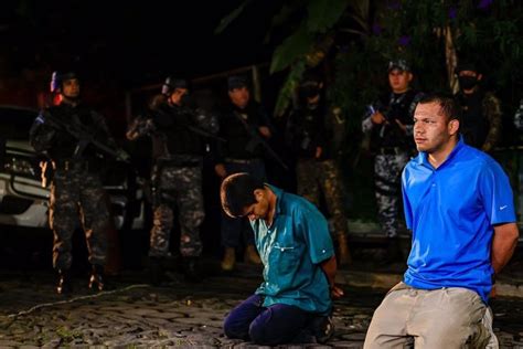 El Gobierno De El Salvador Eleva A 56000 Los Pandilleros Detenidos