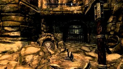 Up until i got to a really wierd glitch in bleak falls sanctum, where i had to enter in a combination and use the golden claw to unlock the door, my only problem is when i hit the e key on the outer, middle and inner rings, it just stays on the same thing and i can't progress! Skyrim - BLEAK FALLS TEMPLE Puzzle Tutorial/Guide - YouTube