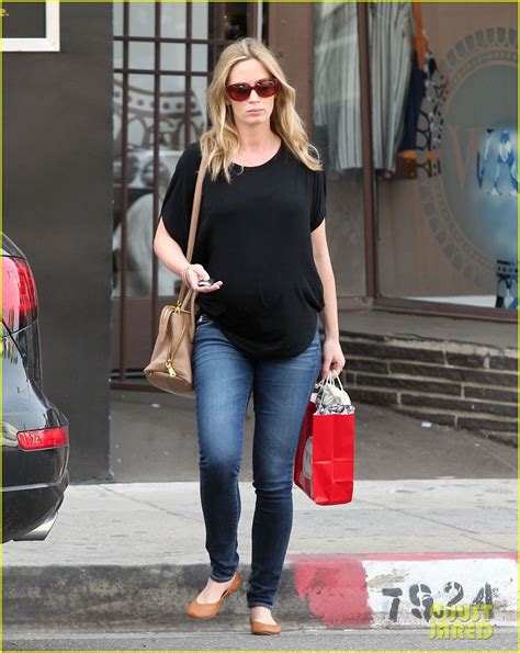 Emily Blunt Gets In A Pampering Day In Los Angeles Photo 3025361