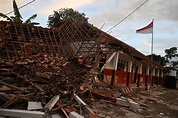 印尼地震千棟房屋受損已釀56死 數百傷患醫院停車場治療[影] | 國際 | 中央社 CNA