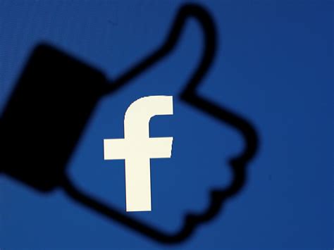 Facebook Wants You To Upload Nude Pictures Of Yourself For Artificial