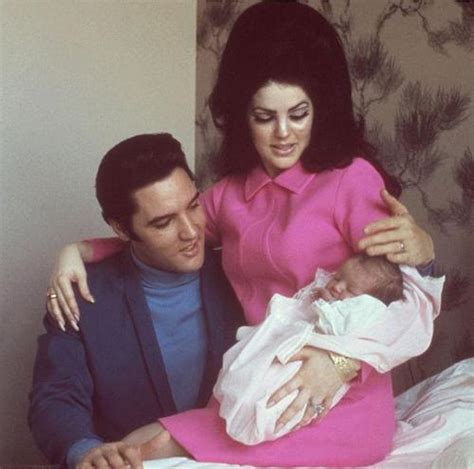 Lisa Marie Presley Montre Une Rare Photo De Famille Avec Ses Quatre Enfants Et Son Fils