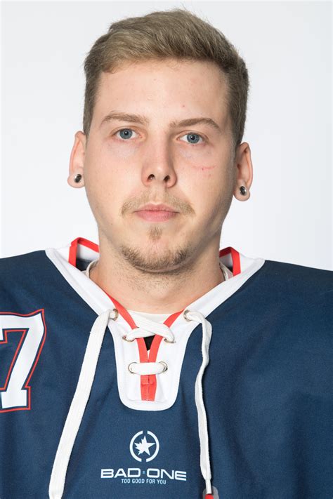 We buy, sell and trade. Nils Vogel - Eishockey Jugend Kassel e.V.