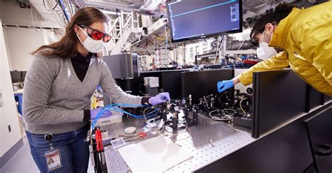 Undergraduate Quantum Science Research Fellowship Launches Pritzker School Of Molecular