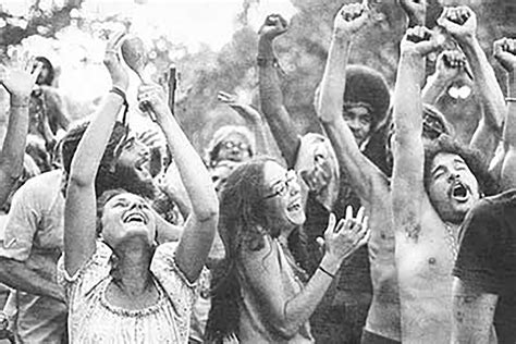 25 Pictures That Show Just How Far Out The Hippies Really Were