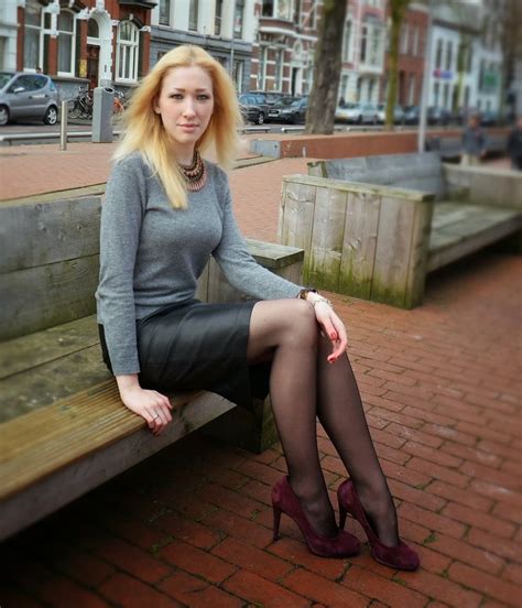 Amateur Pantyhose On Twitter Sitting On The Bench In Her Miniskirt High Heels And Pantyhose
