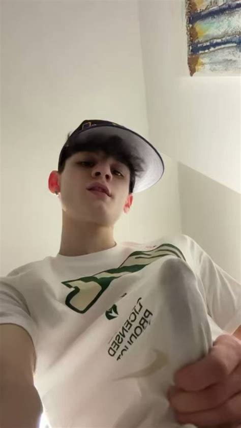 Purelygayporn 🫶 🏳️‍🌈 🔞 On Twitter Rt Elias18 Twink Can You Reach Your Dick With Your Tongue