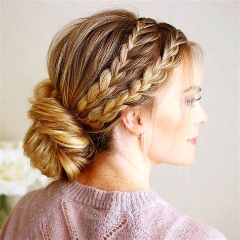 You may create side parting style and secure them with bobby pins for more elegant look. Look Trendy and Professional With Modern Business Hairstyles