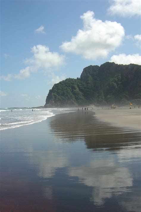 Karekare Beach Auckland New Zealand New Zealand Auckland Nz Auckland