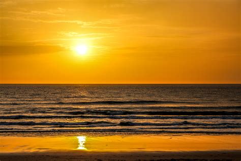 图片素材 海滩 滨 砂 海洋 地平线 太阳 日出 日落 阳光 早上 支撑 黎明 黄昏 晚间 水体 余辉