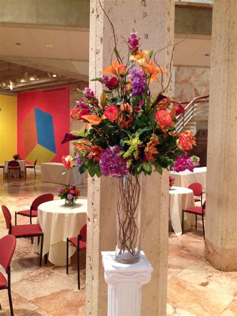 We carry a large selection of quilling supplies, books, tools and craft needs but if you don't see something you need, contact customer service during our regular business hours, or send us an email. Jeweled tone colors . VMFA weddings | Centros de mesa ...