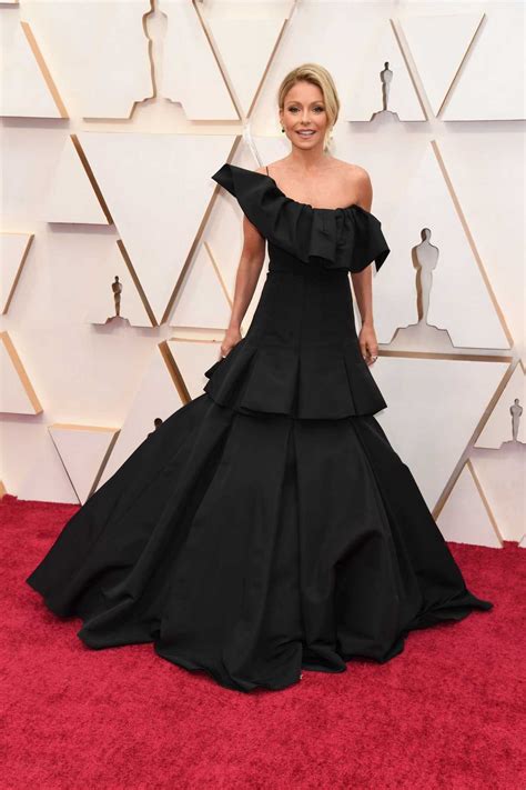 Kelly Ripa Attends The 92nd Annual Academy Awards In In Los Angeles 02