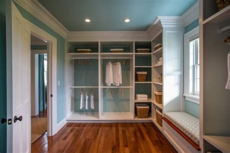 A master bedroom closet is a convenience you can enhance by organizing it. HGTV Dream Home 2015: Master Closet | HGTV Dream Home 2015 ...