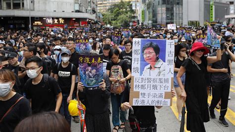 Erneute Proteste Hongkong In Schwarz Wei Tagesschau De
