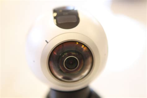 Samsung Launches Gear 360 Vr Camera In The Us Costs 350 Venturebeat