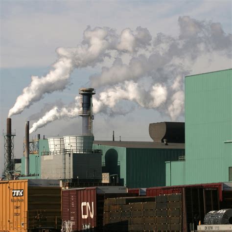 Ada banyak sekali bahan pencemaran udara yang terletak di dalam lapisan troposfer, namun terdapat 9 jenis bahan pencemaran udara yang dianggap penting, antara lain Pencemaran Udara - Generasiku