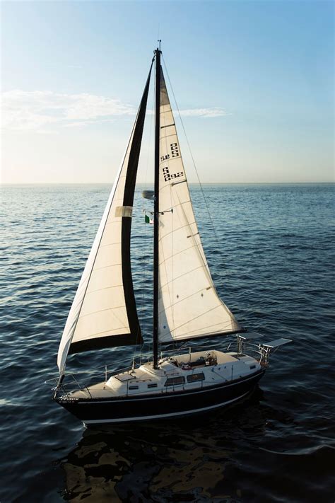 30ft Racing Sailboat Blue Horizon Pisces Yachts Mexican Riviera