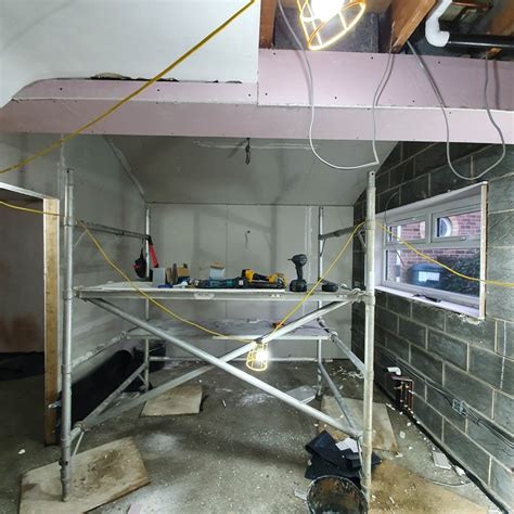 Benefits Of Using A Scaffold For Painting A House Renovation Bay Bee