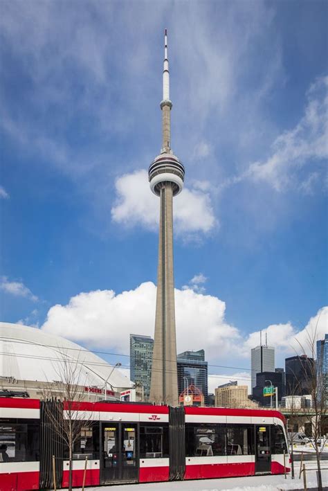 Torontos Must See Top Attractions And Highlights Toronto Attraction