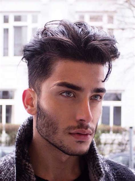 This is a good haircut choice for guys with ultra thick hair because it boasts a full growth while keeping it under control and clean cut. 40+ Mens Hair Cuts | The Best Mens Hairstyles & Haircuts