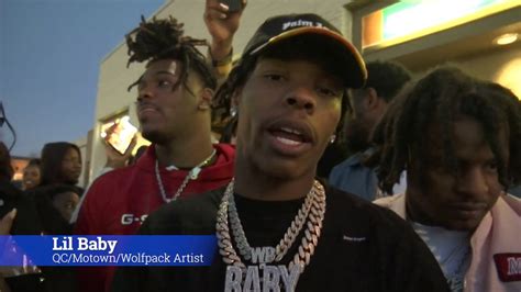 Atlanta Rapper Lil Baby Gives Back At West End Mall Youtube