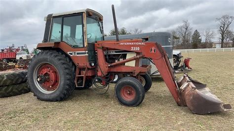 Ih 1086 Tractor W Ih 2350 Loader Live And Online Auctions On