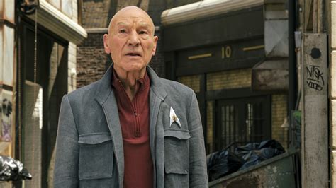 Patrick Stewart Talks The Star Trek Picard Season Finale The Next Generation Reunion And