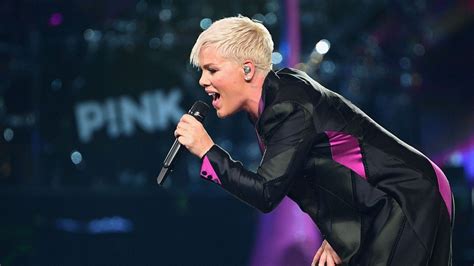 Pink Reveals She Fractured Her Ankle Calls 2020 Poop Sandwich