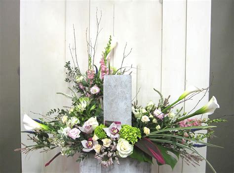 Trouvez des images de stock de urn funeral flowers arrangement burial sea en hd et des millions d'autres photos, illustrations et images vectorielles de stock libres de droits dans la collection shutterstock. Flower arrangement for Urn 2207-1 | Funeral flower ...