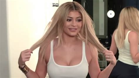 Kylie Jenner Boob Job Rumours Reality Star Reveals Secret To Her Enlarged Breasts