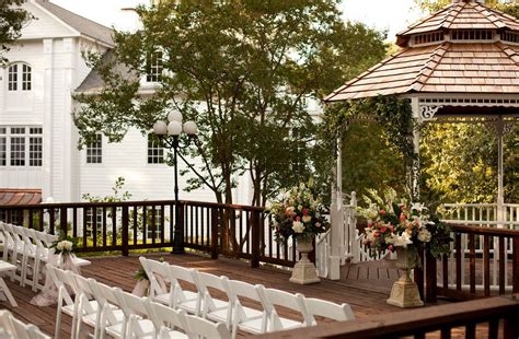 The Fairview Inn Has Been A Popular Wedding Venue In Jackson Ms And Has Hosted Hundreds Of