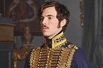 Chi è Albert, il marito della regina Victoria, interpretato da Tom Hughes
