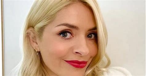 The Beauty Product Holly Willoughby Always Uses For Smooth And Glowing Skin Rsvp Live