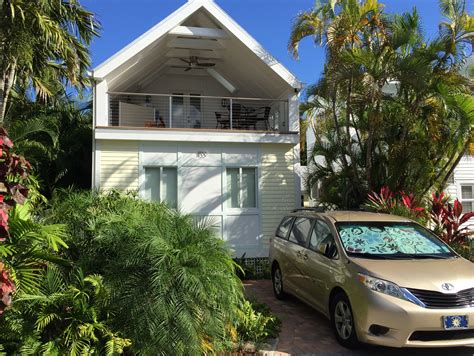 Renting a vacation apartment in key west will see a range in pricing typically determined by the season, location of the apartment and the number of rooms key west vacation rentals are at their cheapest in september. Modern renovation of a Key West cottage created a unique ...